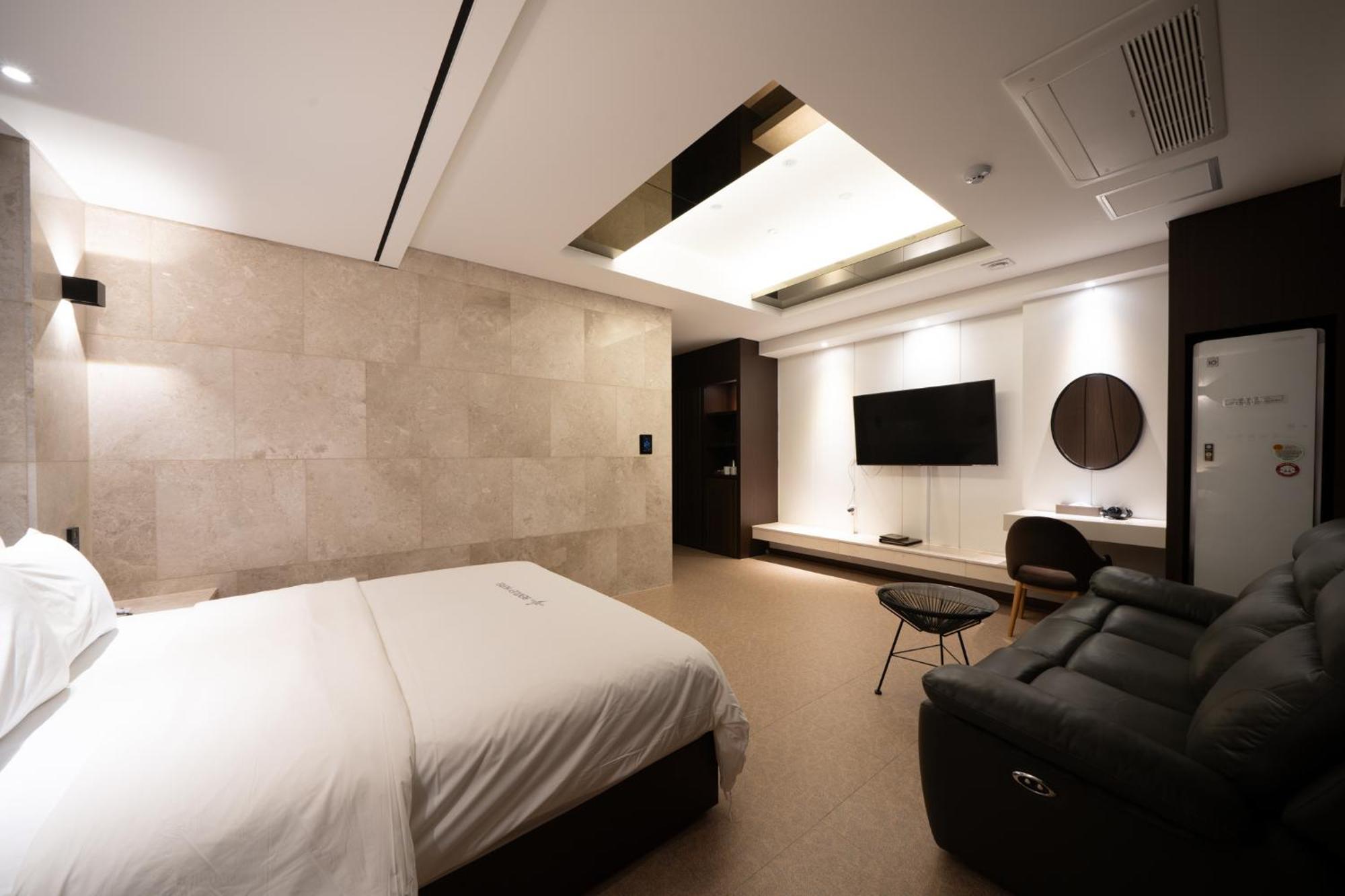 Hotel Artheim Gwangju Metropolitan City Exterior photo
