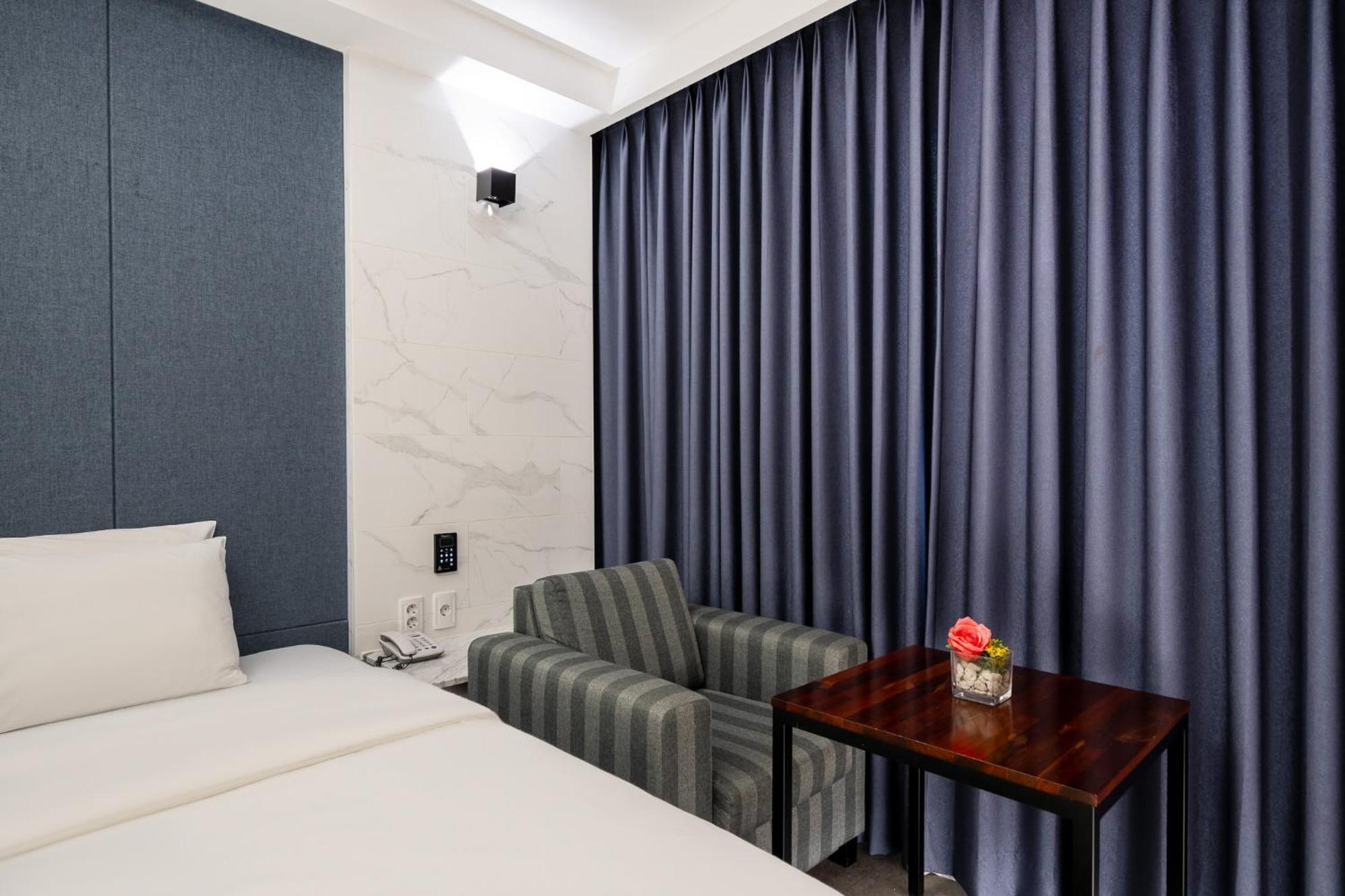 Hotel Artheim Gwangju Metropolitan City Exterior photo