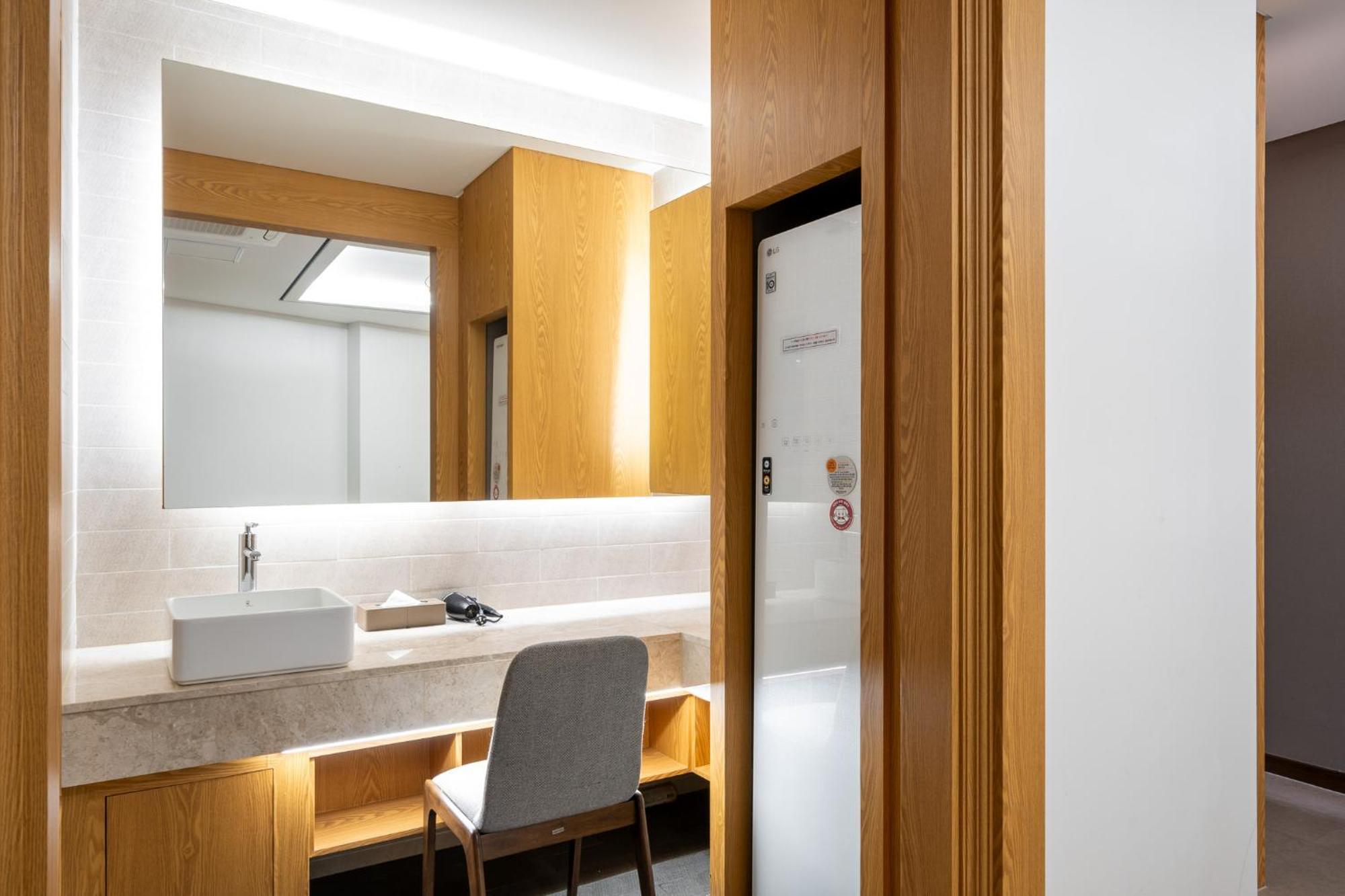 Hotel Artheim Gwangju Metropolitan City Exterior photo